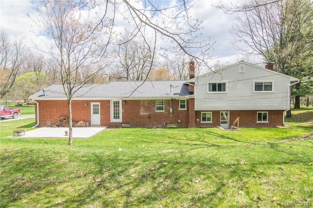 8075 Reese Road Clarkston, MI 48348 - Photo 38 of 50 DSC_0693.jpg