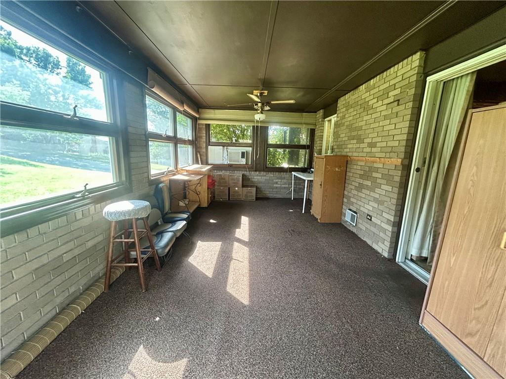1061 Old Post Road South Park, PA 15129 - Photo 16 of 32