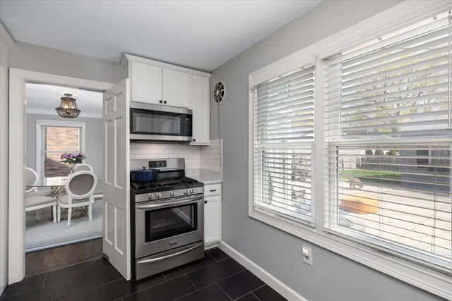 $510,000 | 240 Mc Kinley Avenue, Grosse Pointe, MI 48236