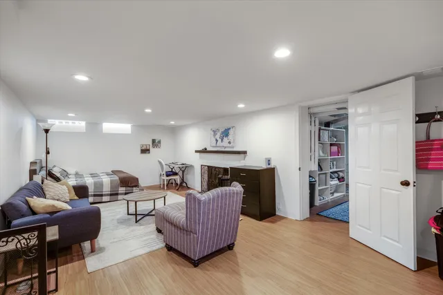 $510,000 | 240 Mc Kinley Avenue, Grosse Pointe, MI 48236