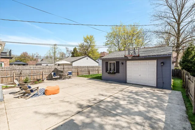 $510,000 | 240 Mc Kinley Avenue, Grosse Pointe, MI 48236