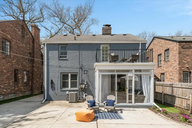 $510,000 | 240 Mc Kinley Avenue, Grosse Pointe, MI 48236