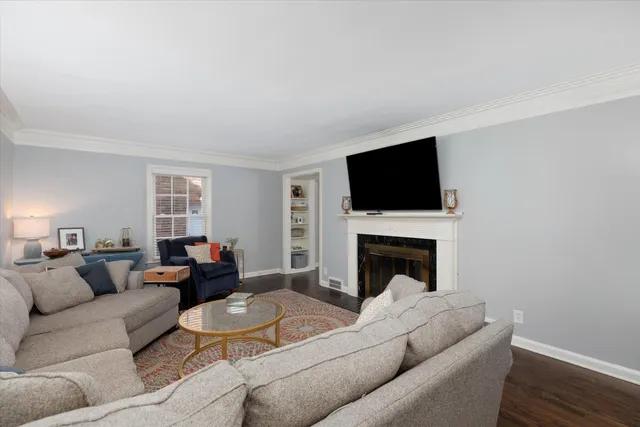 $510,000 | 240 Mc Kinley Avenue, Grosse Pointe, MI 48236