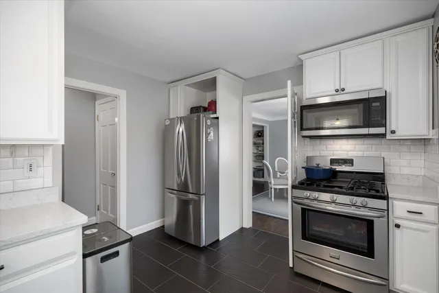 $510,000 | 240 Mc Kinley Avenue, Grosse Pointe, MI 48236