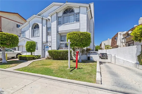 $665,000 | 13729 Doty Avenue, Hawthorne, CA 90250