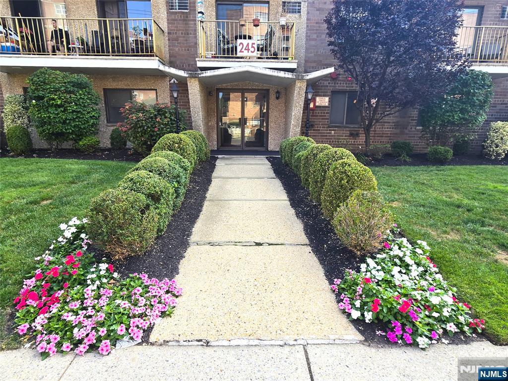 245 Anderson Street, Unit 4G Hackensack, NJ 07601 - Photo 1 of 13