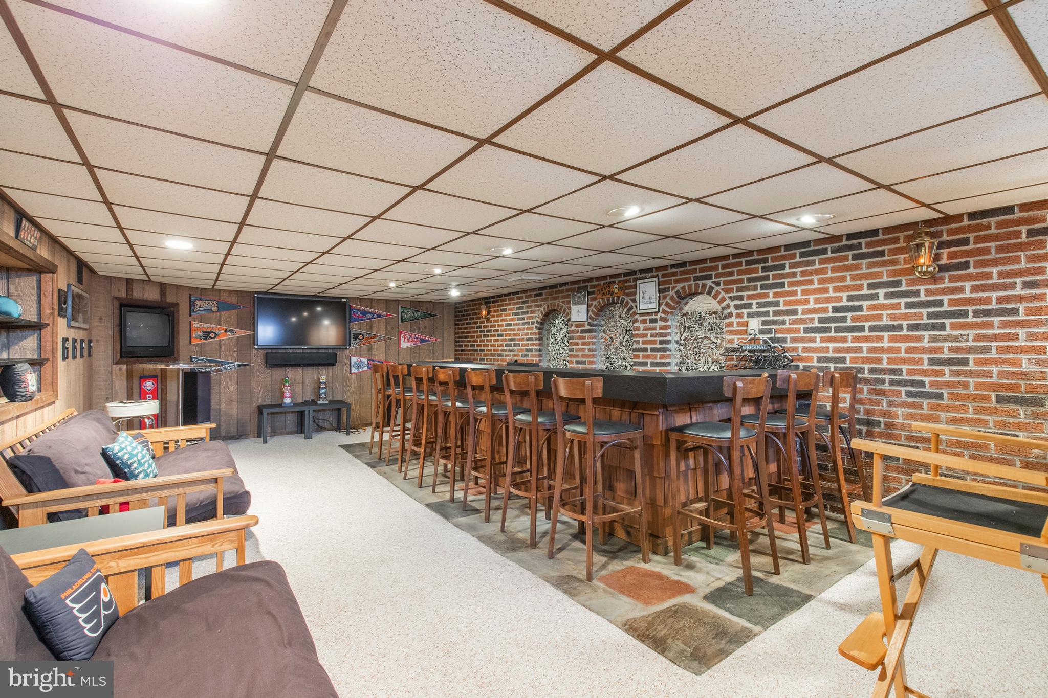 4 Columbus Avenue Havertown, PA 19083 - Photo 22 of 27 Bar