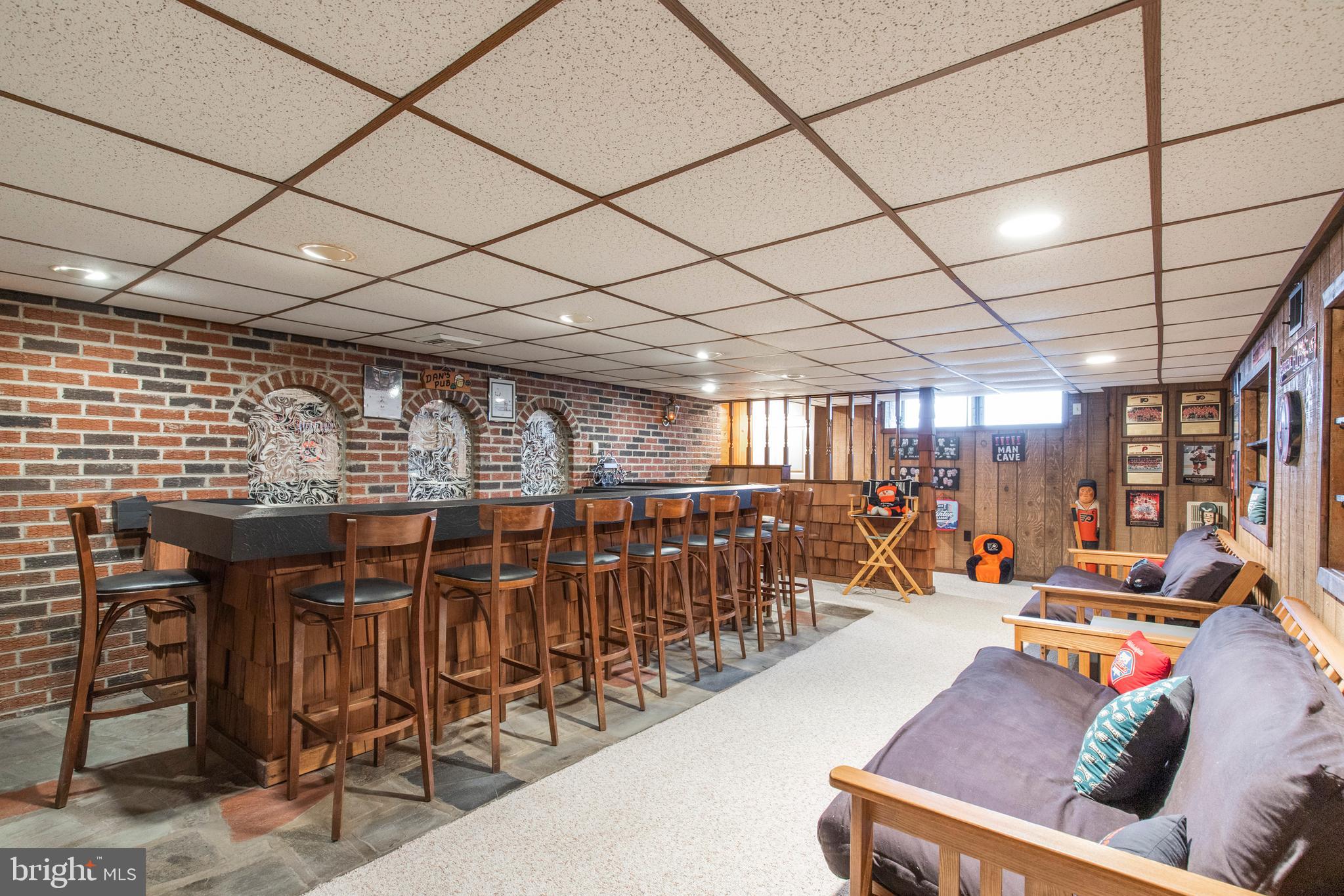 4 Columbus Avenue Havertown, PA 19083 - Photo 23 of 27 Bar