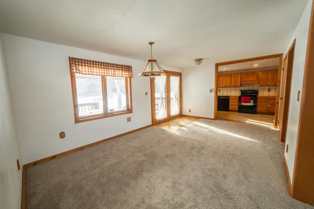 $400,000 | 2763 2nd, Oxford, WI 53952