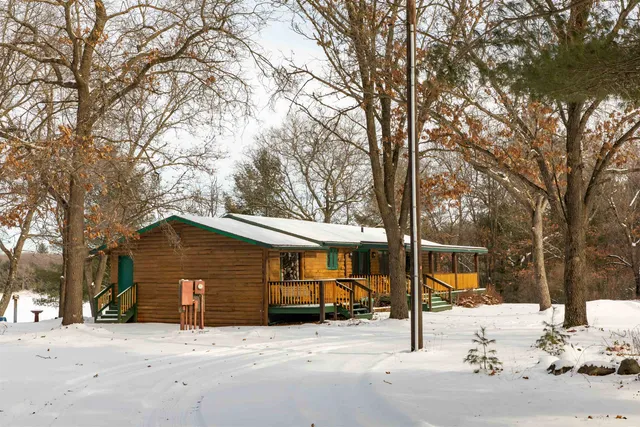 $400,000 | 2763 2nd, Oxford, WI 53952