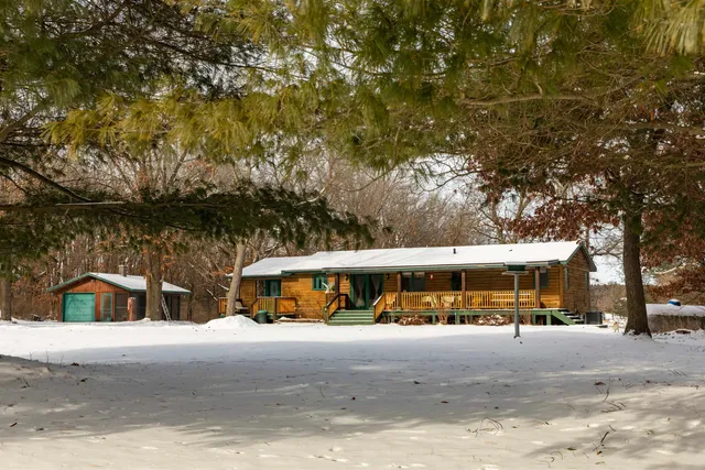 $400,000 | 2763 2nd, Oxford, WI 53952