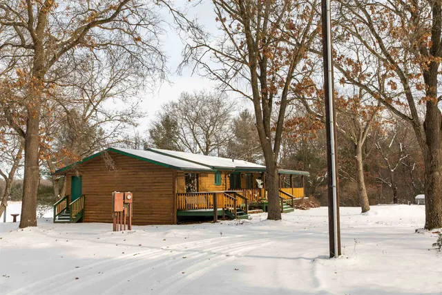 $400,000 | 2763 2nd, Oxford, WI 53952