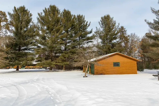 $400,000 | 2763 2nd, Oxford, WI 53952