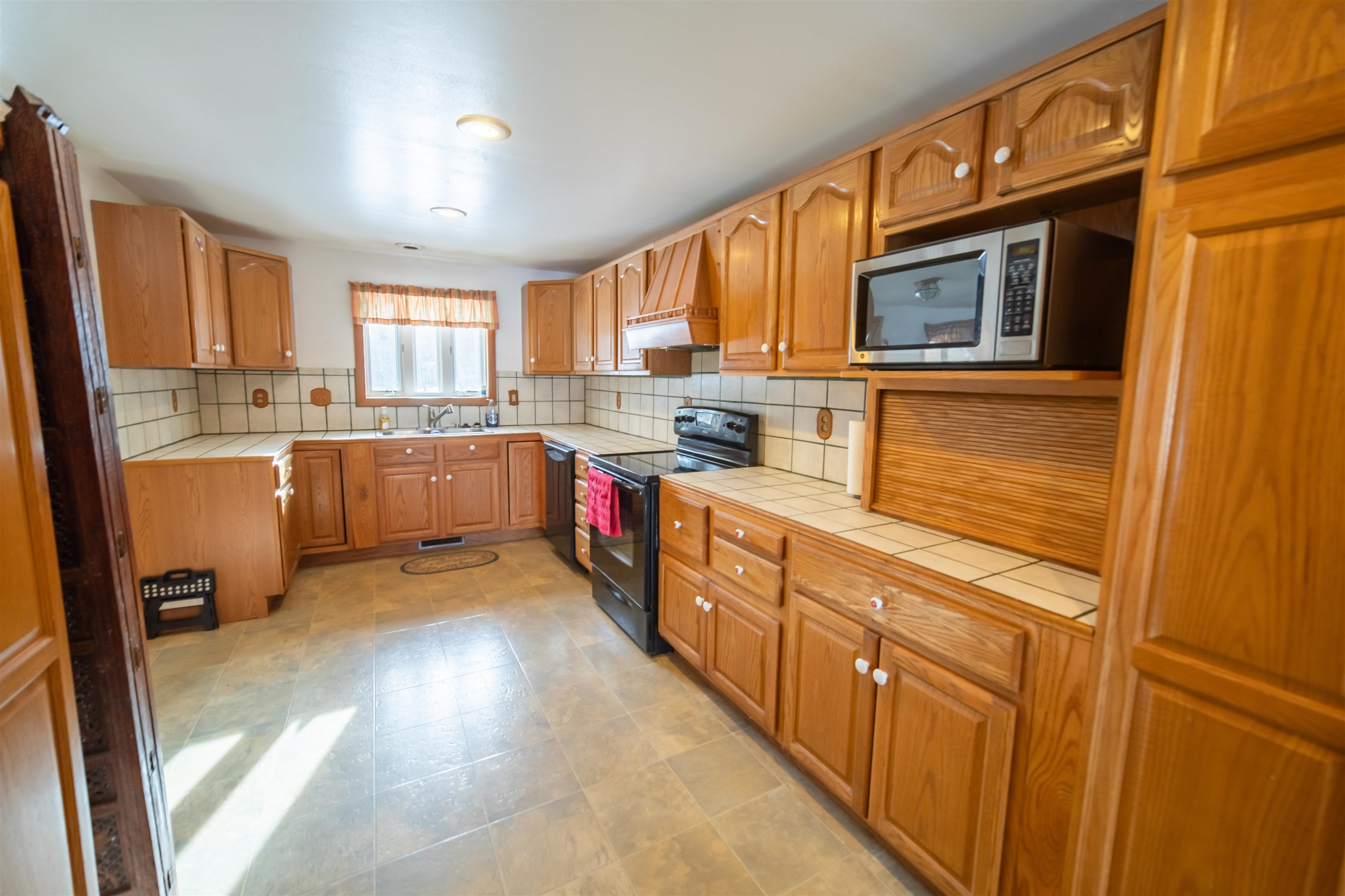 2763 2nd Oxford, WI 53952 - Photo 8 of 82