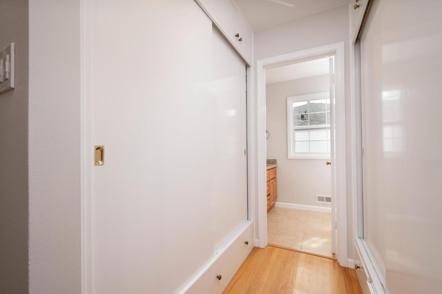 655 Barneson Avenue San Mateo, CA 94402 - Photo 14 of 25