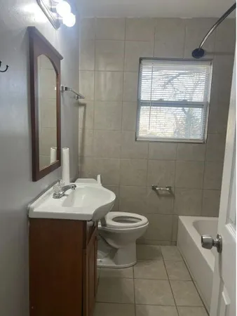 $1,875 | 305 West Oak Street, Unit B, Lawrenceville, GA 30046