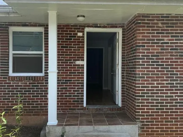 $1,875 | 305 West Oak Street, Unit B, Lawrenceville, GA 30046