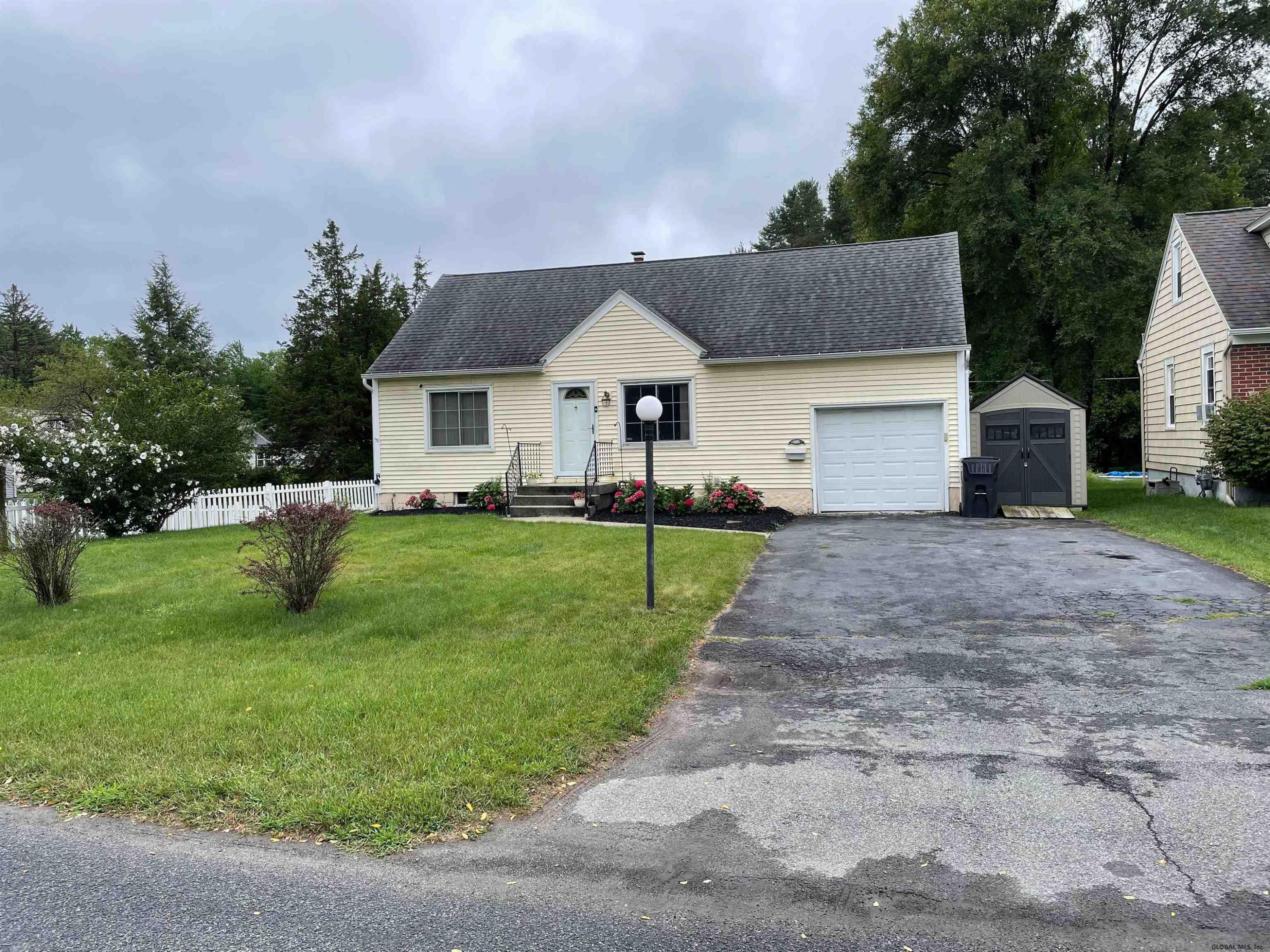 1051 Peter Road Rotterdam, NY 12303 - Photo 2 of 32 Photo 2