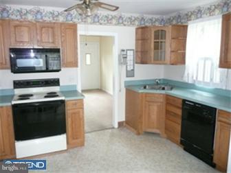 22 Woodview Road Malvern, PA 19355 - Photo 3 of 12 Kitchen
