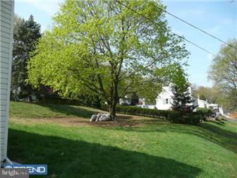 22 Woodview Road Malvern, PA 19355 - Photo 10 of 12 Exterior Back