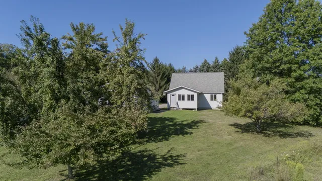 $435,000 | 19785 South Lakeside Road, New Buffalo, MI 49117