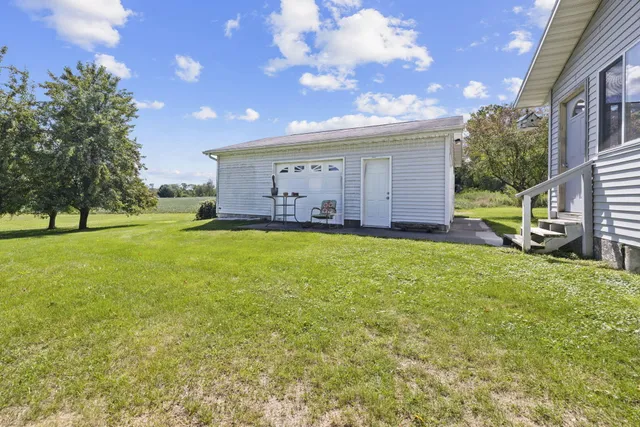 $435,000 | 19785 South Lakeside Road, New Buffalo, MI 49117