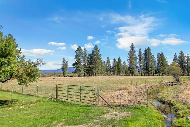 $1,150,000 | 42048 Wilcox Road, Hat Creek, CA 96040