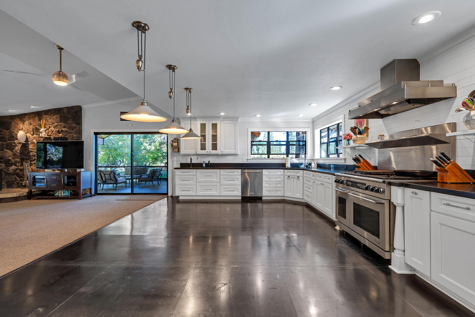 42048 Wilcox Road Hat Creek, CA 96040 - Photo 23 of 134 42048WilcoxRoad-41