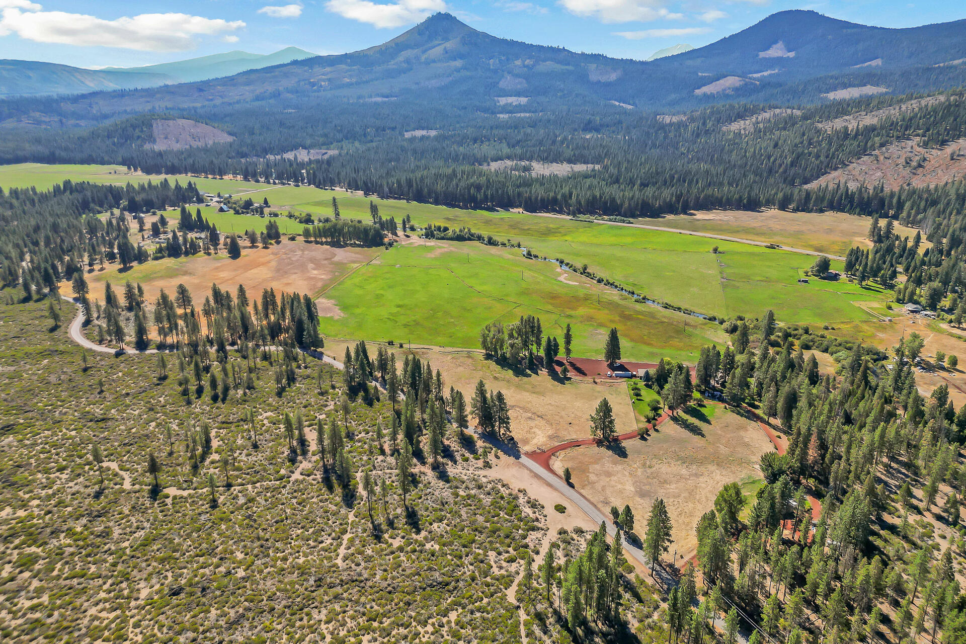 42048 Wilcox Road Hat Creek, CA 96040 - Photo 5 of 134 42048WilcoxRoad-163