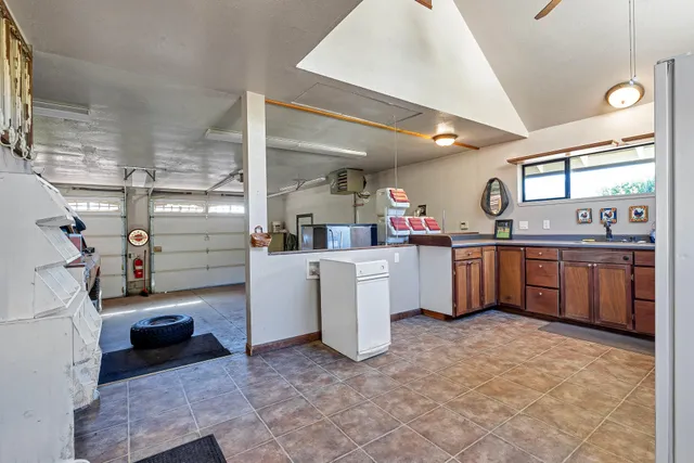 $1,150,000 | 42048 Wilcox Road, Hat Creek, CA 96040