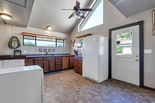 $1,150,000 | 42048 Wilcox Road, Hat Creek, CA 96040