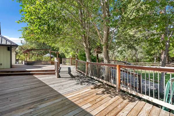 $1,150,000 | 42048 Wilcox Road, Hat Creek, CA 96040
