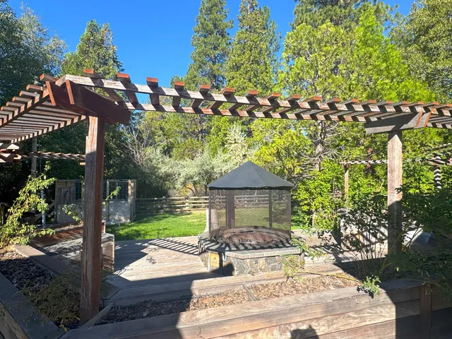 $1,150,000 | 42048 Wilcox Road, Hat Creek, CA 96040