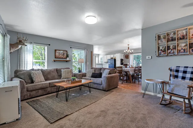 $1,150,000 | 42048 Wilcox Road, Hat Creek, CA 96040