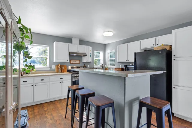 $1,150,000 | 42048 Wilcox Road, Hat Creek, CA 96040