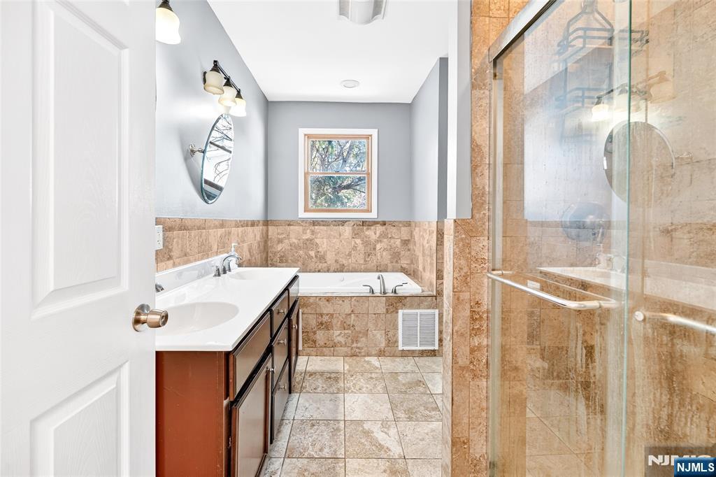 499 Paramus Road Paramus, NJ 07652 - Photo 27 of 50