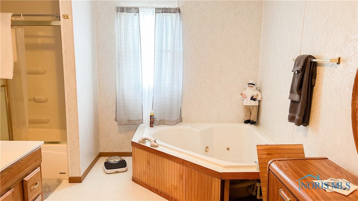 202 Klingler Road Paulding, OH 45879 - Photo 26 of 30 Primary Bath