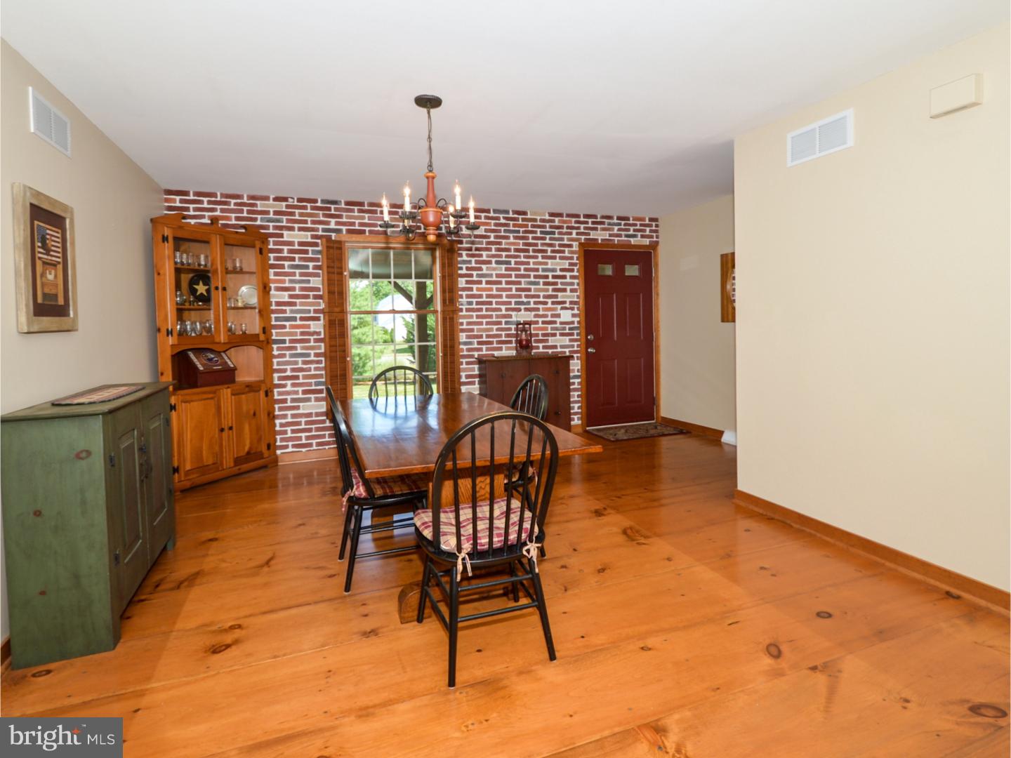 636 Griffiths Road Warrington, PA 18976 - Photo 7 of 25 Dining Room