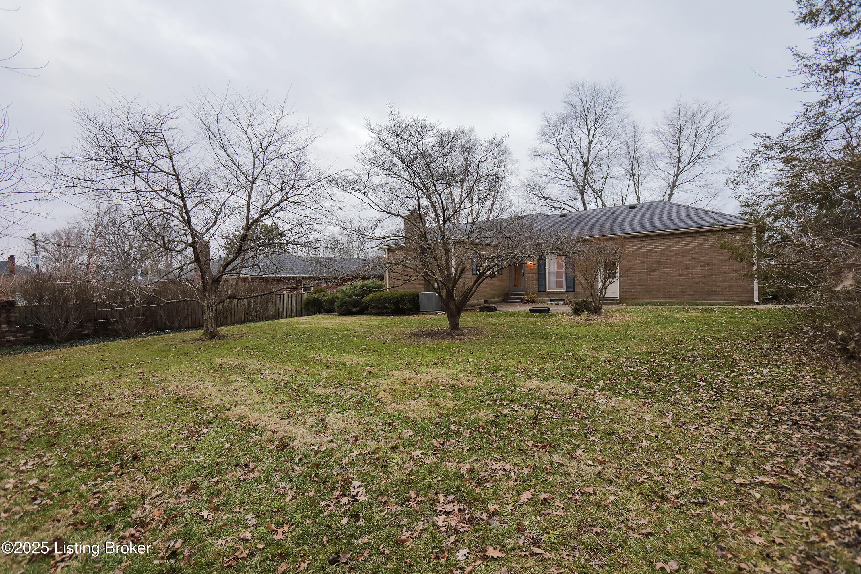 1905 Hollen Road Louisville, KY 40222 - Photo 20 of 47 1905_Hollen_21