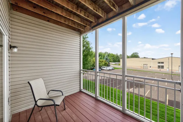 $185,000 | 2231 North Penn Place, Unit 120, North St. Paul, MN 55109