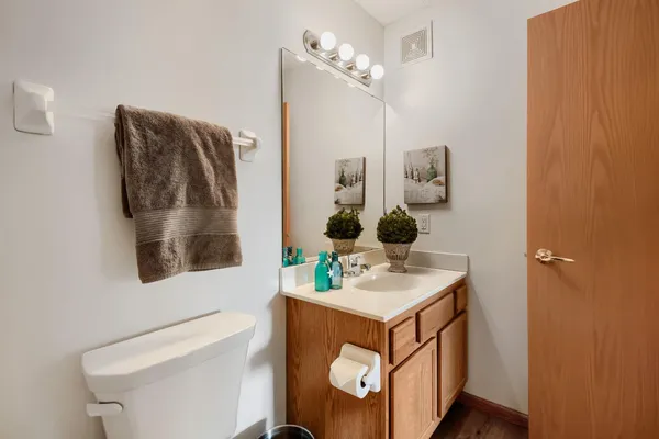 $185,000 | 2231 North Penn Place, Unit 120, North St. Paul, MN 55109