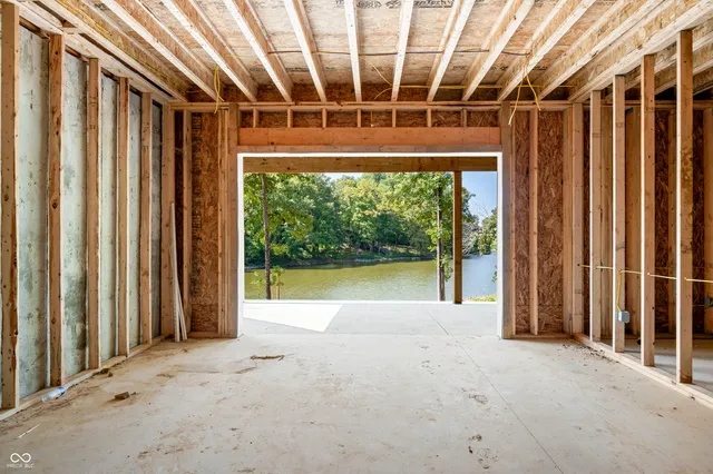 $469,900 | 1318 Forest Grove Lane, North Vernon, IN 47265