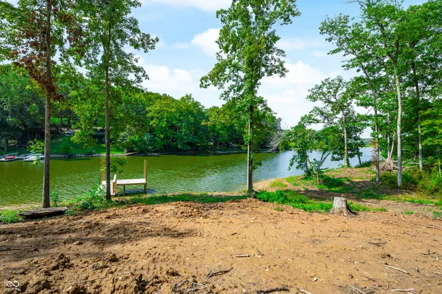 $469,900 | 1318 Forest Grove Lane, North Vernon, IN 47265