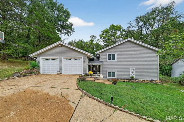 $295,000 | 126 Shaw Drive, Eureka, MO 63025