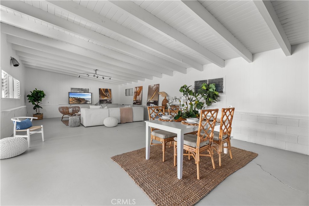 208 West Walnut Avenue El Segundo, CA 90245 - Photo 26 of 38 a dining room with furniture and wooden floor