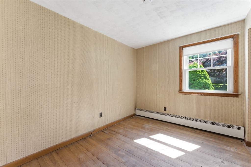 220 West Allen Ridge Road Springfield, MA 01118 - Photo 15 of 42