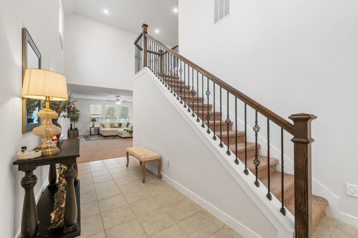 128 Three Oaks Lane Georgetown, TX 78628 - Photo 17 of 40 a view of a hallway with seating area