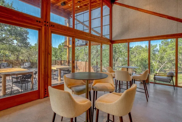 $585,000 | 128 Three Oaks Lane, Georgetown, TX 78628