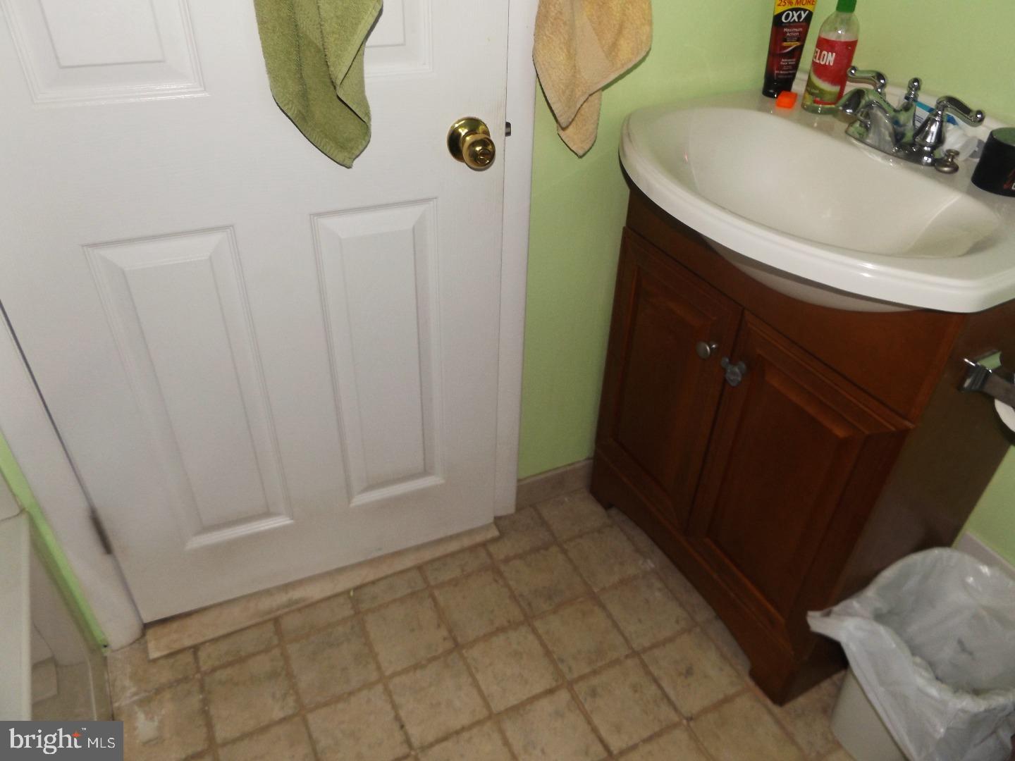 402 Goodwin Road Hatboro, PA 19040 - Photo 8 of 11 Gallery Image 8