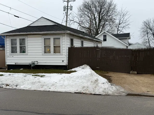 $40,000 | 1204 Newman Street, Janesville, WI 53545